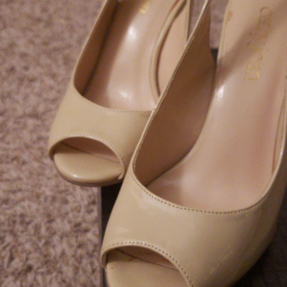 Wedge Heels - Picture 3 of 7